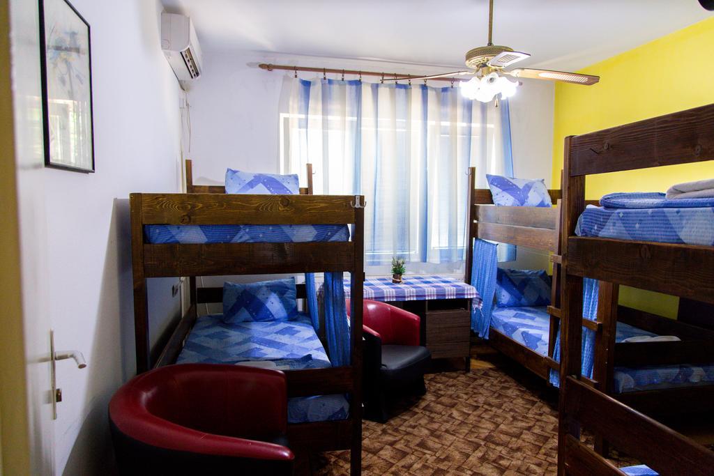 The Comfy Hostel Skopje Esterno foto