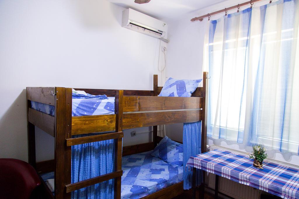 The Comfy Hostel Skopje Esterno foto