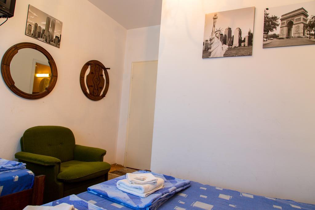 The Comfy Hostel Skopje Esterno foto