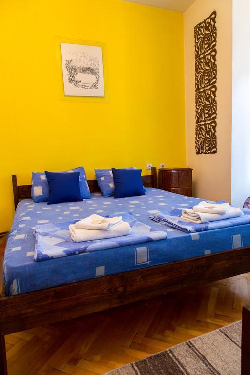 The Comfy Hostel Skopje Esterno foto