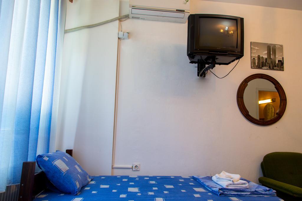 The Comfy Hostel Skopje Esterno foto